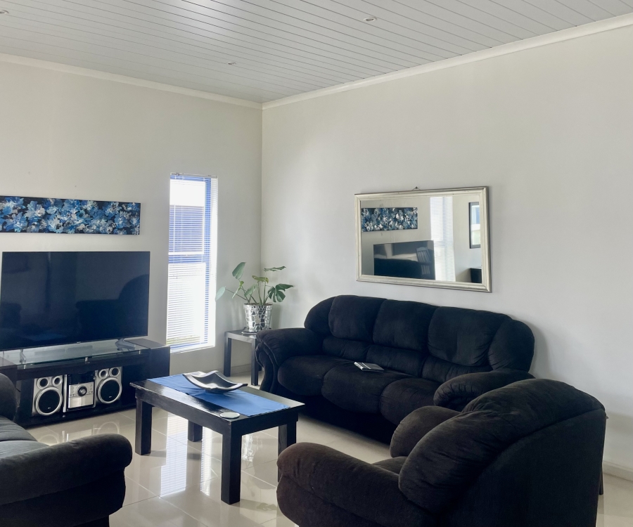 3 Bedroom Property for Sale in Blue Lagoon Western Cape